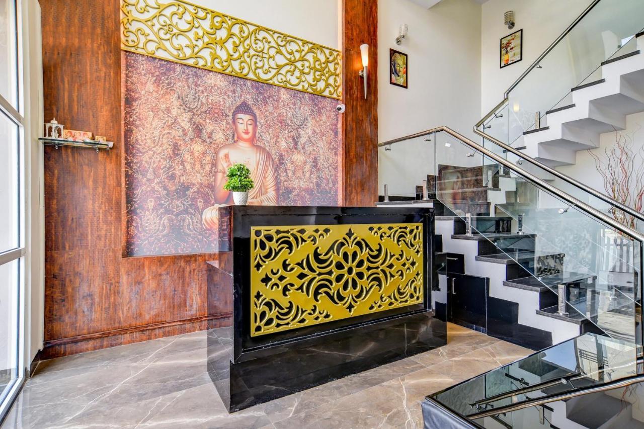 Capital O 77828 Hotel Twinkle Regency Indore