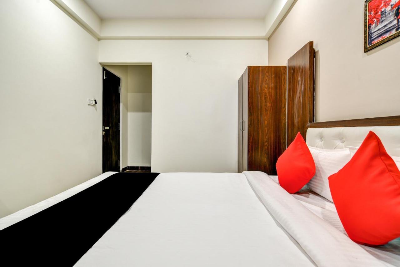 Capital O 77828 Hotel Twinkle Regency 3* Indore